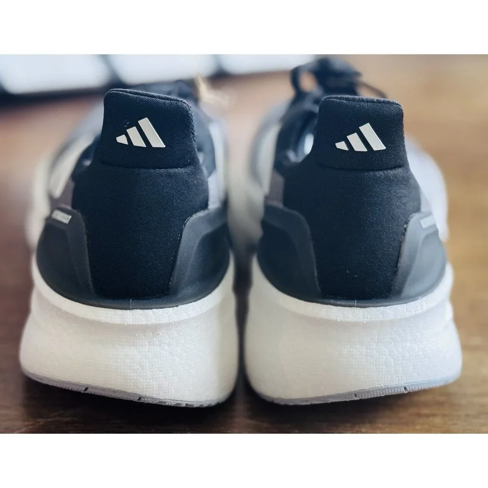 Women’s Size 7 adidas Ultraboost 5X Core Black Cloud White Carbon IH3102 NIB